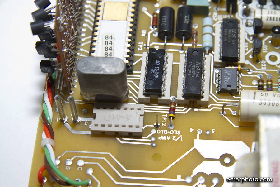 Fluke 8600A terdown and repair, databoard connector (DOU)