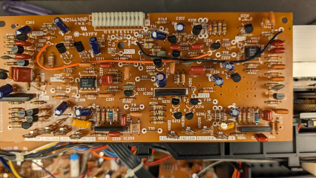 Technics RS-M228X Teardown and Repair - DBX Board close up